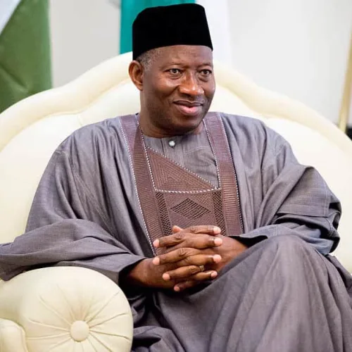 PDP Faction Manually Submits Jonathan’s Name to INEC As Presidential Candidate