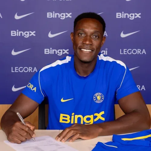 Chelsea complete signing of Danny Welbeck from Brighton