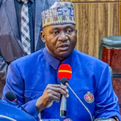 Defence Minister announces South-East basketball tournament, donates N2m to Abia camp