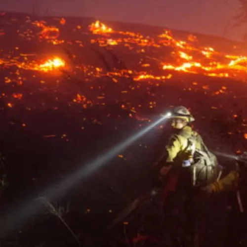 Thousands told to evacuate as wildfires worsen in Washington state