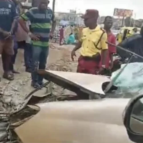 Woman dies in Lagos auto crash