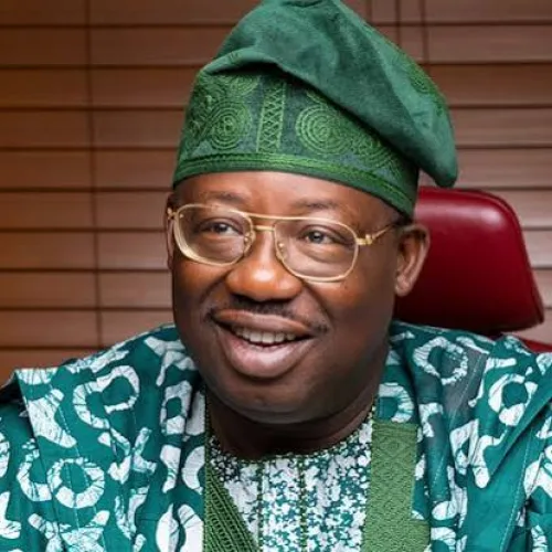Dele Oye: Naira Vulnerable Amid $4.4bn Week-Long FX Turnover, Alleges Dollarisation, Structural Weaknesses