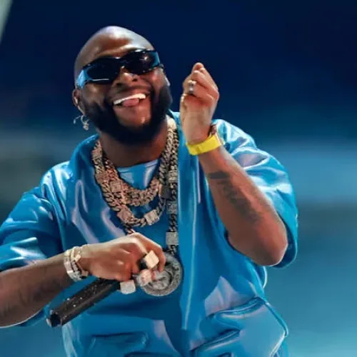 I’m a die-hard Ronaldo fan, we chat regularly — Davido