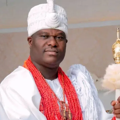 Ooni Donates N100m, Hilux To Igboho’s Iru Ekun Security Network