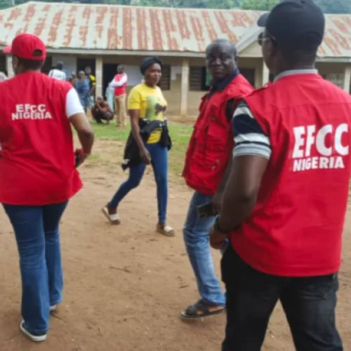 EFCC freezes Osun State government account days before gubernatorial election