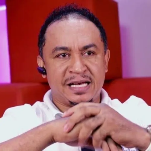 VIDEO: Nollywood actors, celebrities sprayed Peller fake dollars — Daddy Freeze