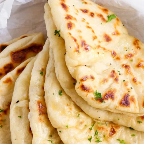 Kikifoodies’ Homemade Naan Is Giving Soft, Fluffy, Garlic Butter Goodness