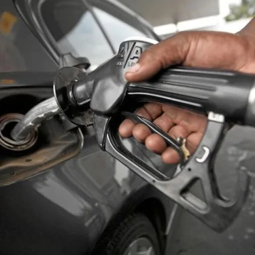 Dangote Refinery drops PMS to N1,165/litre, diesel to N1,570/litre