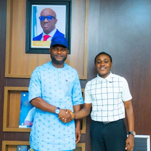 Edo Deputy Gov Rewards Nigeria’s 4th Best UTME Candidate, Osagiobare With N1m