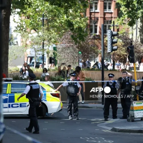 Police nab 47-year-old woman following stabbing of four men in London