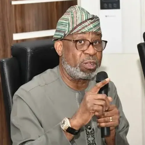 Alake urges calm after Abuja tremor, orders hourly updates