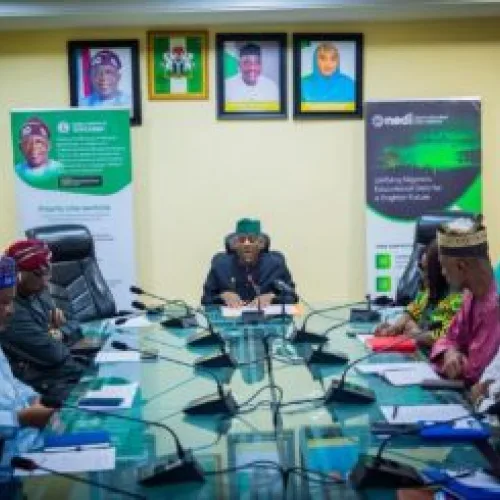FG flags off construction of Osogbo-Iwo-Ibadan, Osogbo-Akoda-Gbongan roads 