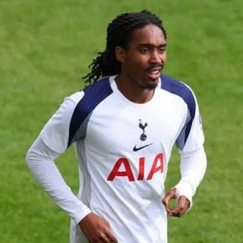Liverpool not pursuing Spence move – Friday’s gossip