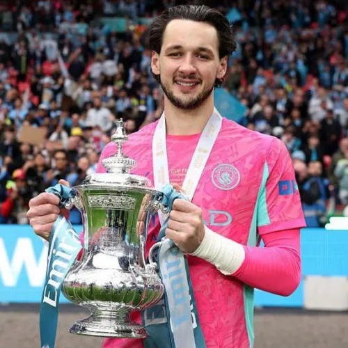 Trafford joins Leeds from Man City in potential £45m deal
