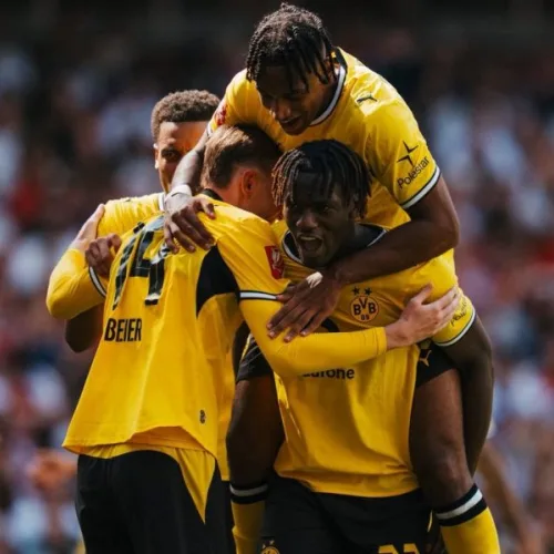 Dortmund stun Arsenal in five-goal thriller to lift Emirates Cup