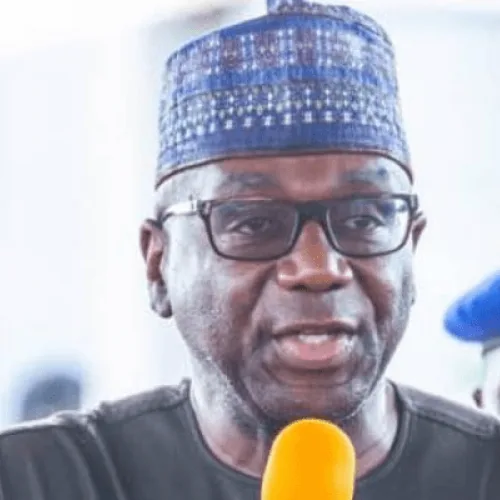 Abdulrazaq receives rescued Woro victims in Kwara, hails Tinubu’s security interventions