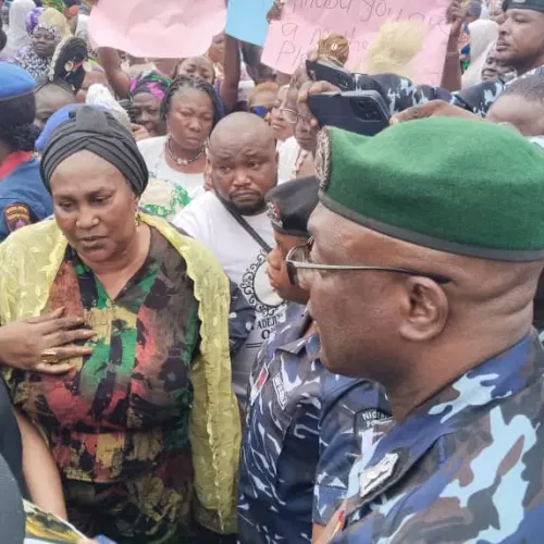 Osun First Lady leads protest over alleged voter intimidation, plot to arrest leaders