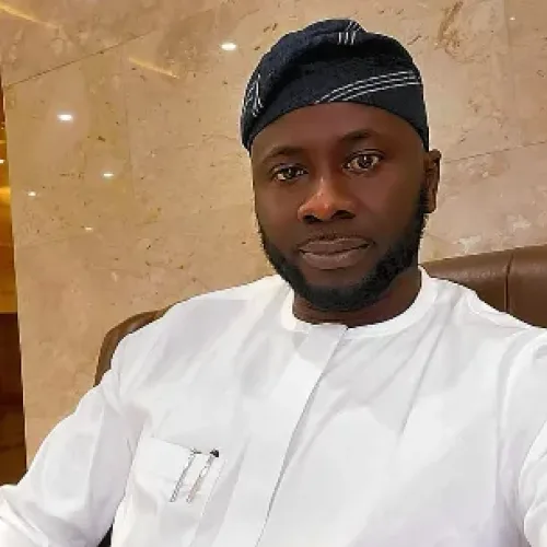 2027: Oyo APC chieftain urges unity among party members, backs Alli