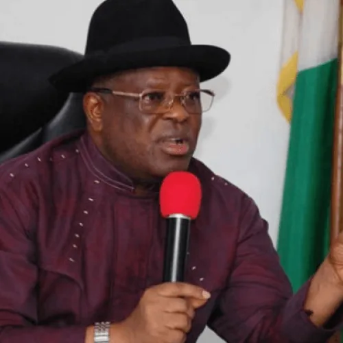 FG to complete Abuja-Kaduna-Zaria-Kano road project by November