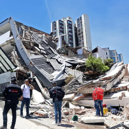 Colombia earthquake death toll jumps to 111; president declares emergency