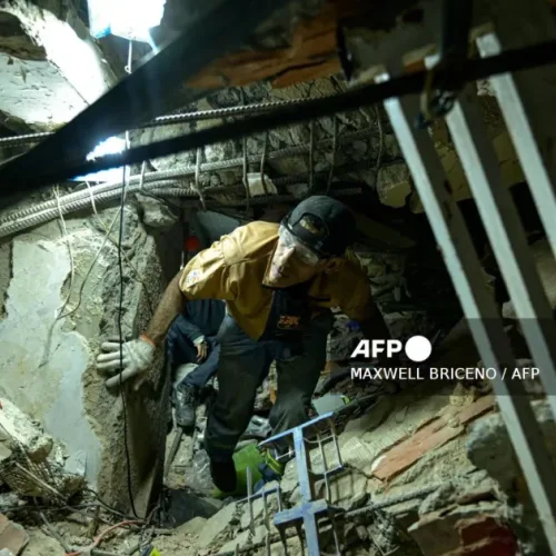 Venezuela quake death toll rises to 6,301