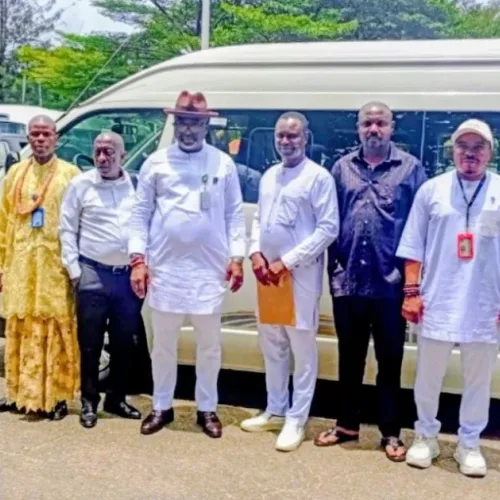 Oborevwori donates bus to Delta NUJ