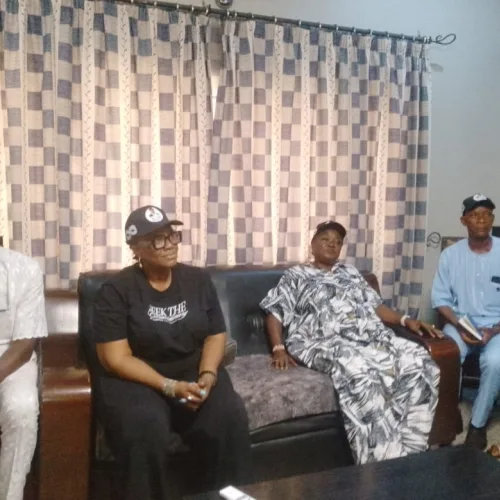 Alao-Akala’s Family Extends Support To Widows Of Oriire Kidnap