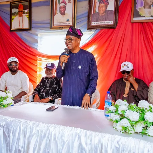 Oyetola Faults Adeleke Over Road Infrastructure
