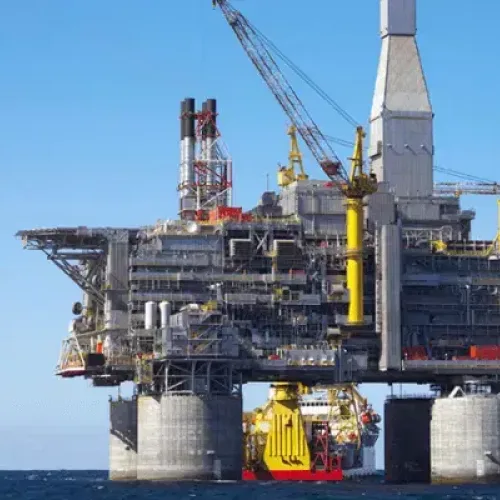 Oil output declines to 1.67m barrels