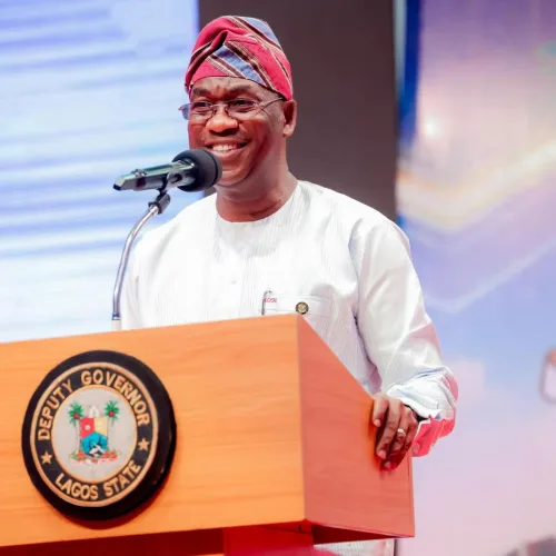 ‘It is criminal’, Lagos deputy gov vows to remove car spotters from streets