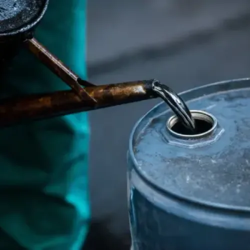 Analysts fear Hormuz stalemate may raise oil price above $120/b