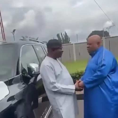 Video Emerges After Oyinlola Denies Adeleke’s Claim Over Vehicle Gift