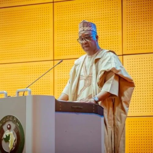 Abbas Empowers 1,000 Constituents With Start-Up Kits, Capital