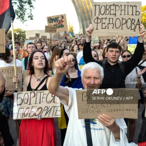 Strikes kill 19 in Russia, Ukraine