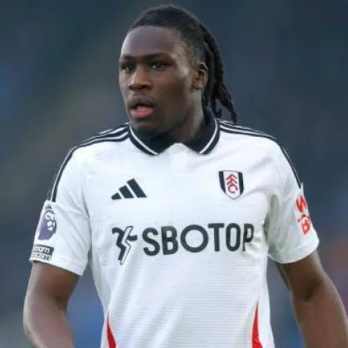 Arbeloa backs Bassey for Fulham leadership role