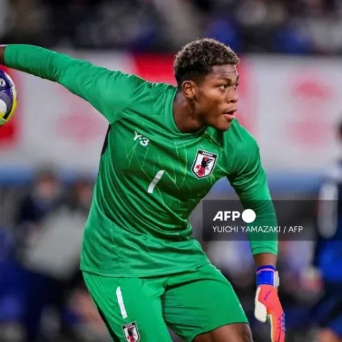 Racist abuse spurred Suzuki as Japan goalkeeper set for EPL