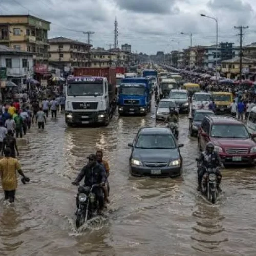 FG places 2000 locations on flood alert, 914 communities as risk areas 
