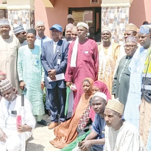 Kaduna pastor honours islamic scholar for training 10,000 almajiris