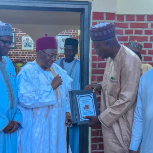 Shehu El-Kanemi To Turban Gov Idris As Zannan Borno 