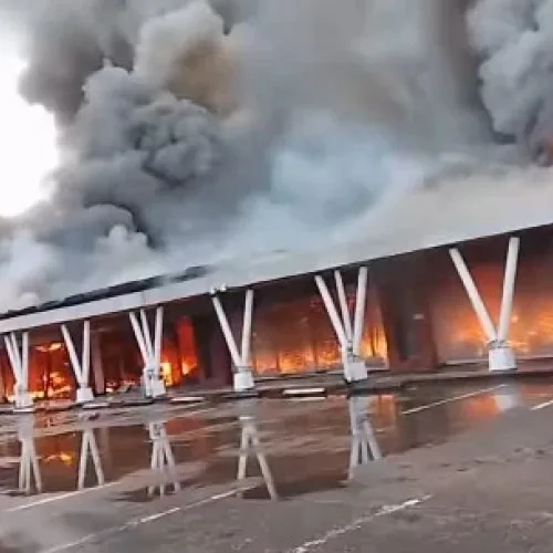 VIDEO: Fire rages Calabar mall 