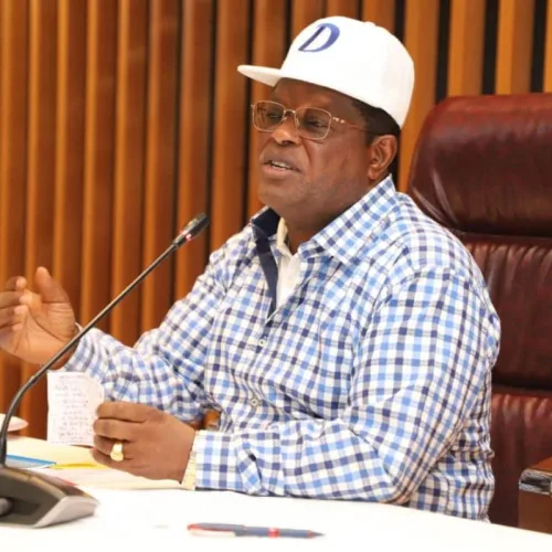FG warns against abandoned vehicles, rearing of cows, goats on Lagos-Calabar Coastal Highway