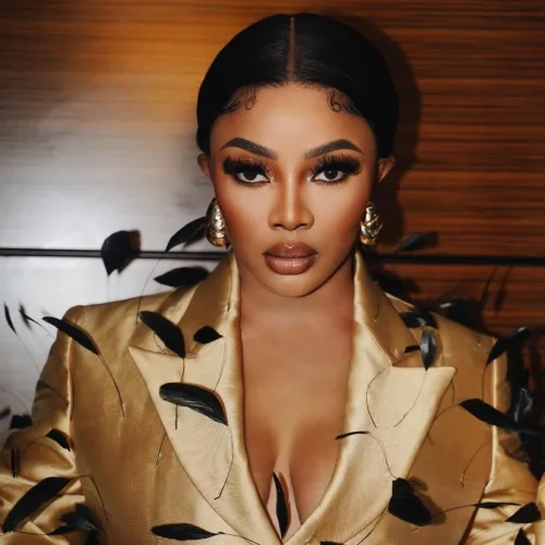 Toke Makinwa slams casual labels from acquaintances