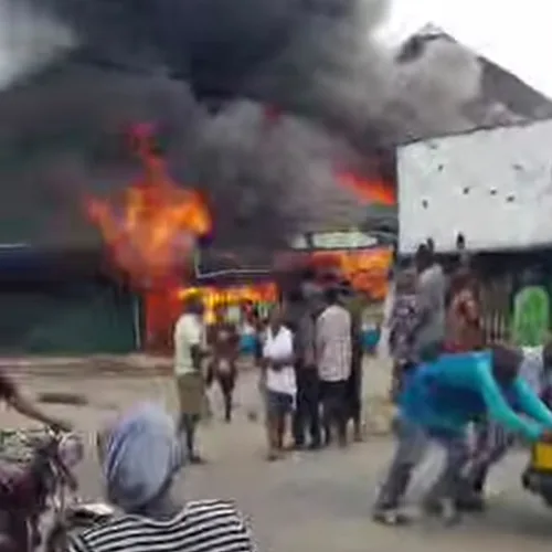 Breaking: Fire wreaks havoc as shops burn to ashes in Ilorin