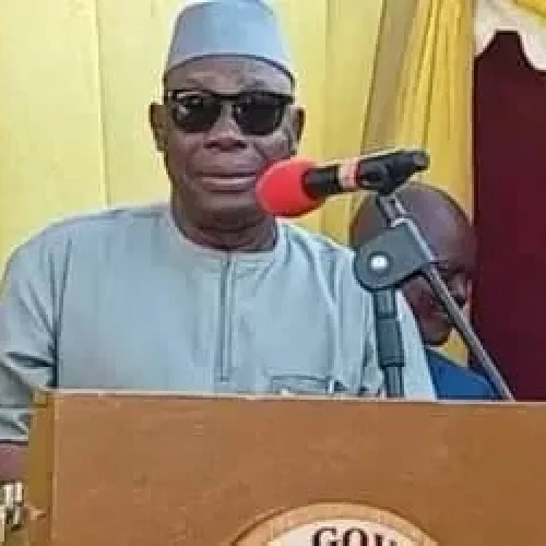 Oyo acting gov sympathises with traders over market fire, pledges support