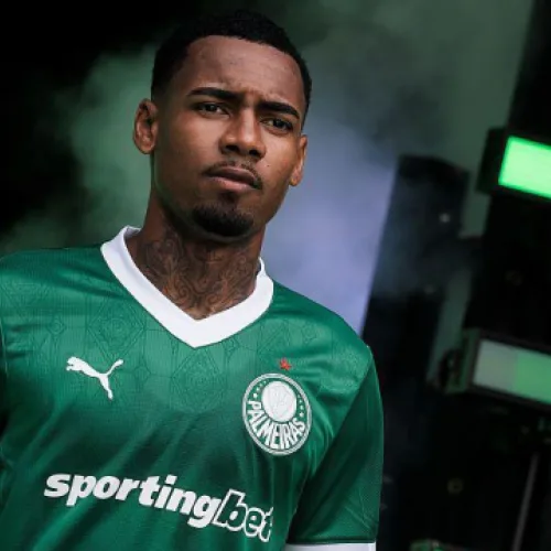 Man City enter race for Gakpo – Tuesday’s gossip