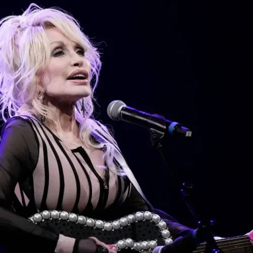 Trump mourns Dolly Parton, orders US flags lowered