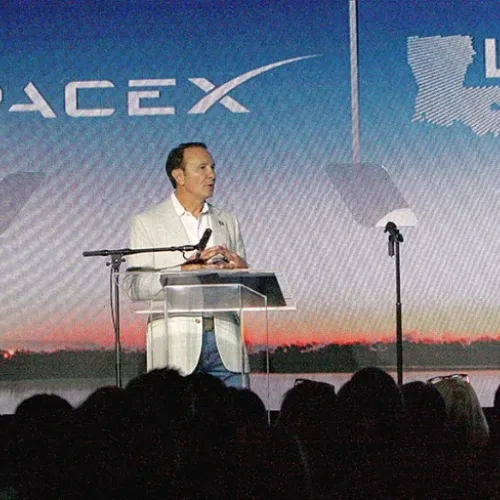 SpaceX plans $100bn spaceport in US