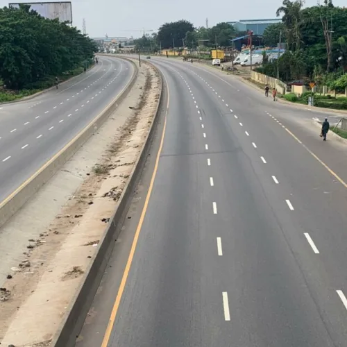 Traffic, distant U-turns fuel one-way driving on Lagos-Ibadan Expressway