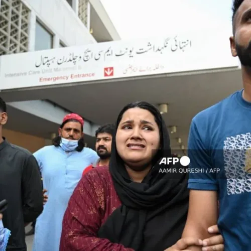 Black smoke chokes Pakistan maternity ward as hospital fire kills 14 infants