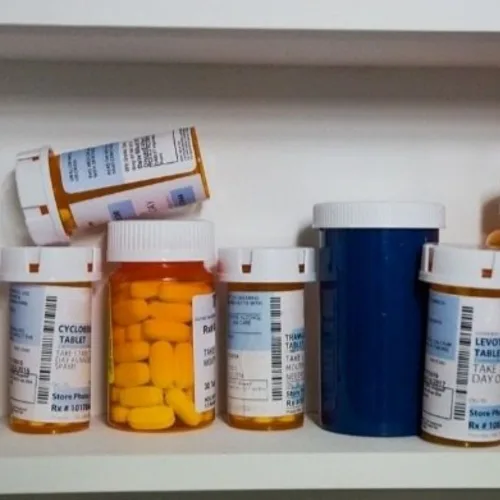 Preserve vital medications safely during prolonged power outages